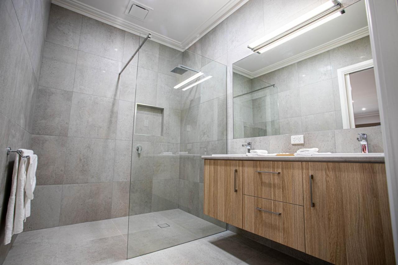 Red Waratah Accommodation Bendigo Bagian luar foto