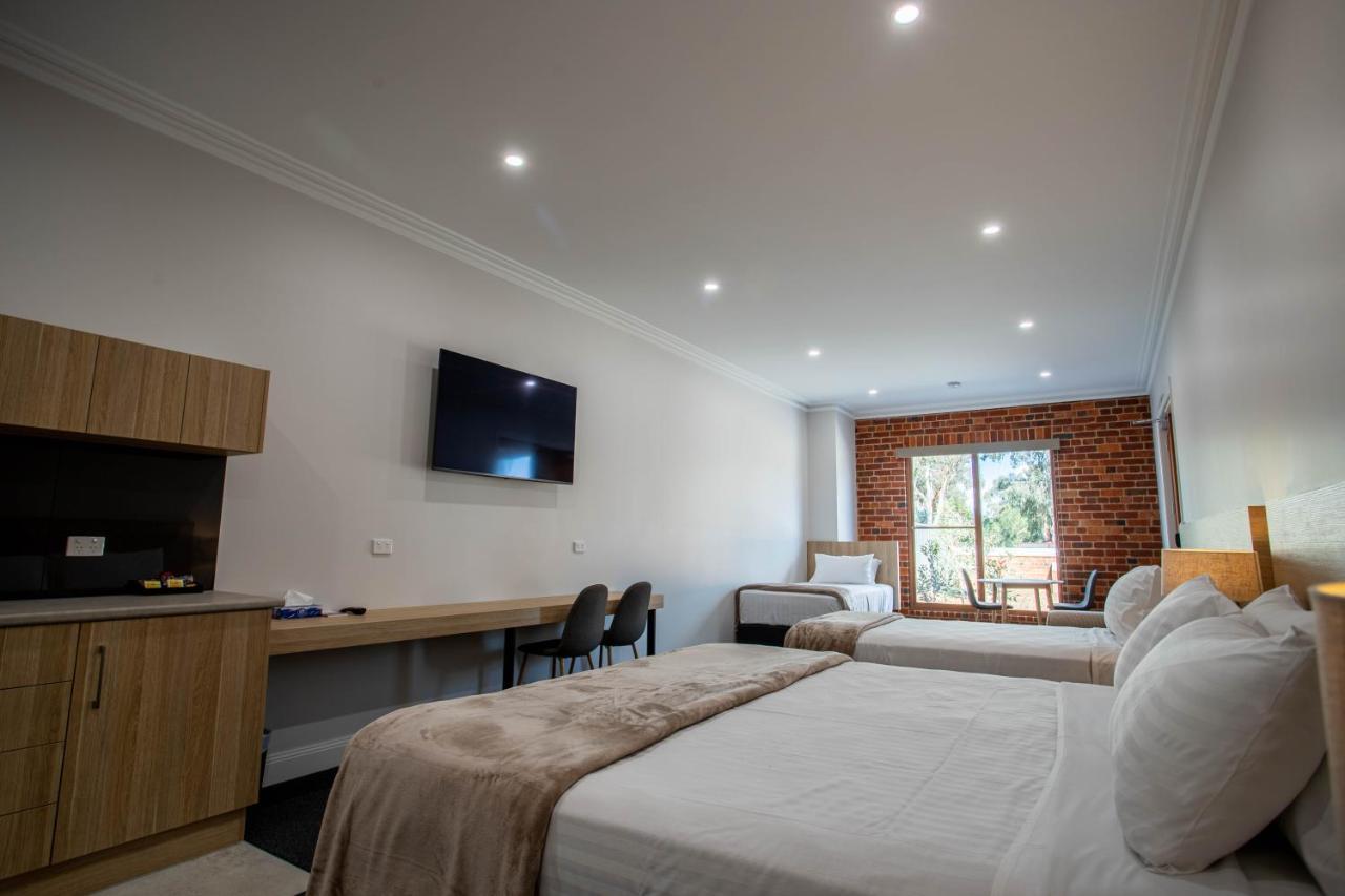 Red Waratah Accommodation Bendigo Bagian luar foto